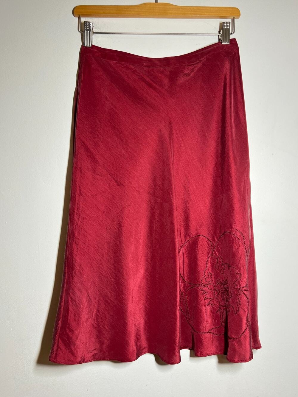 VTG Banana Republic EUC Deep Red 100% Silk Floral Embroidery Fully Lined Skirt 2